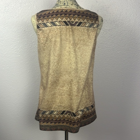 Feather Tank - Picture 4 of 5